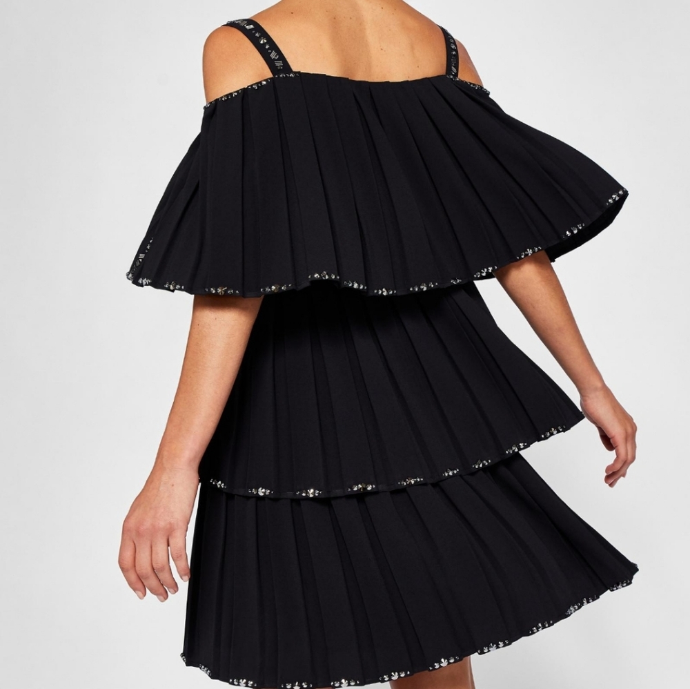🍒NWOT🍒 TED BAKER EMBELLISHED CREPE DRESS - Picture 6 of 10